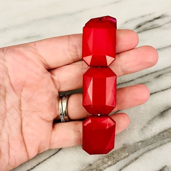 Chunky Acrylic Beaded Bracelet Red Plastic Stretch Statement Colorful - Picture 3 of 5